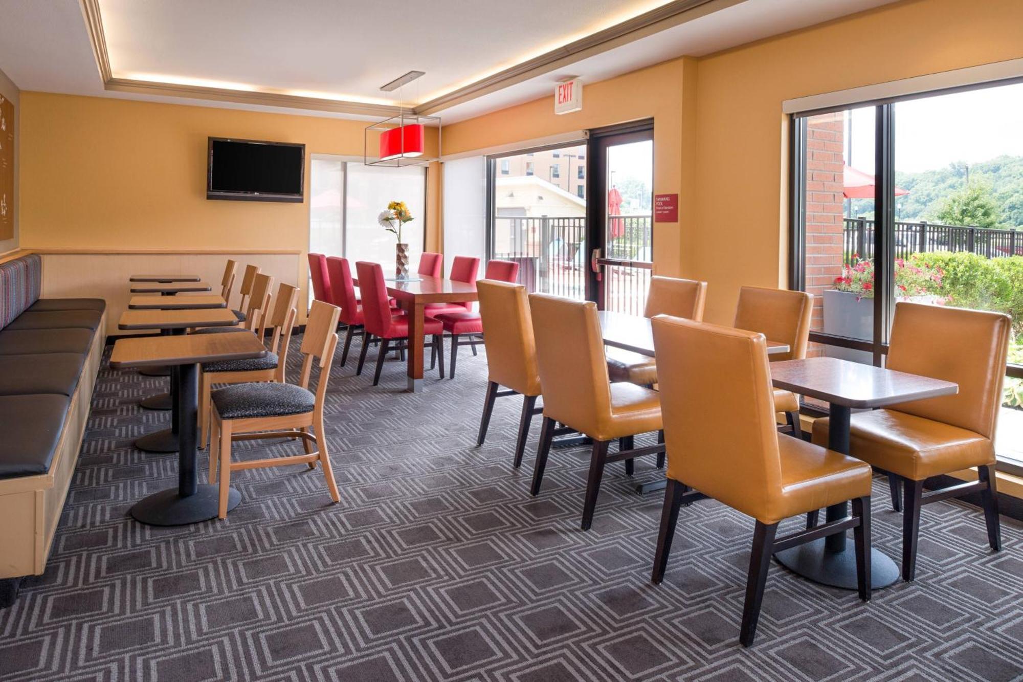 Towneplace Suites Huntington Eksteriør bilde