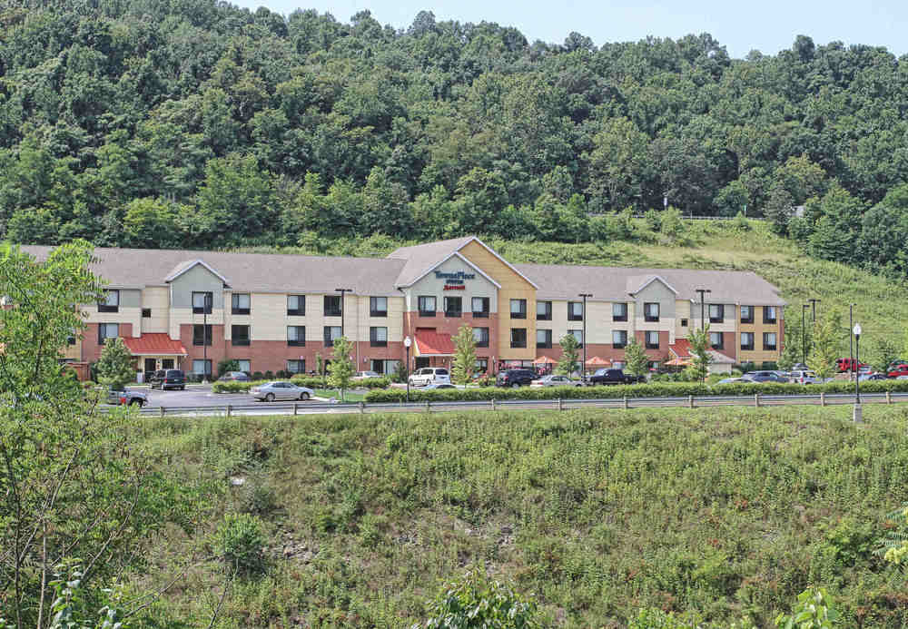 Towneplace Suites Huntington Eksteriør bilde